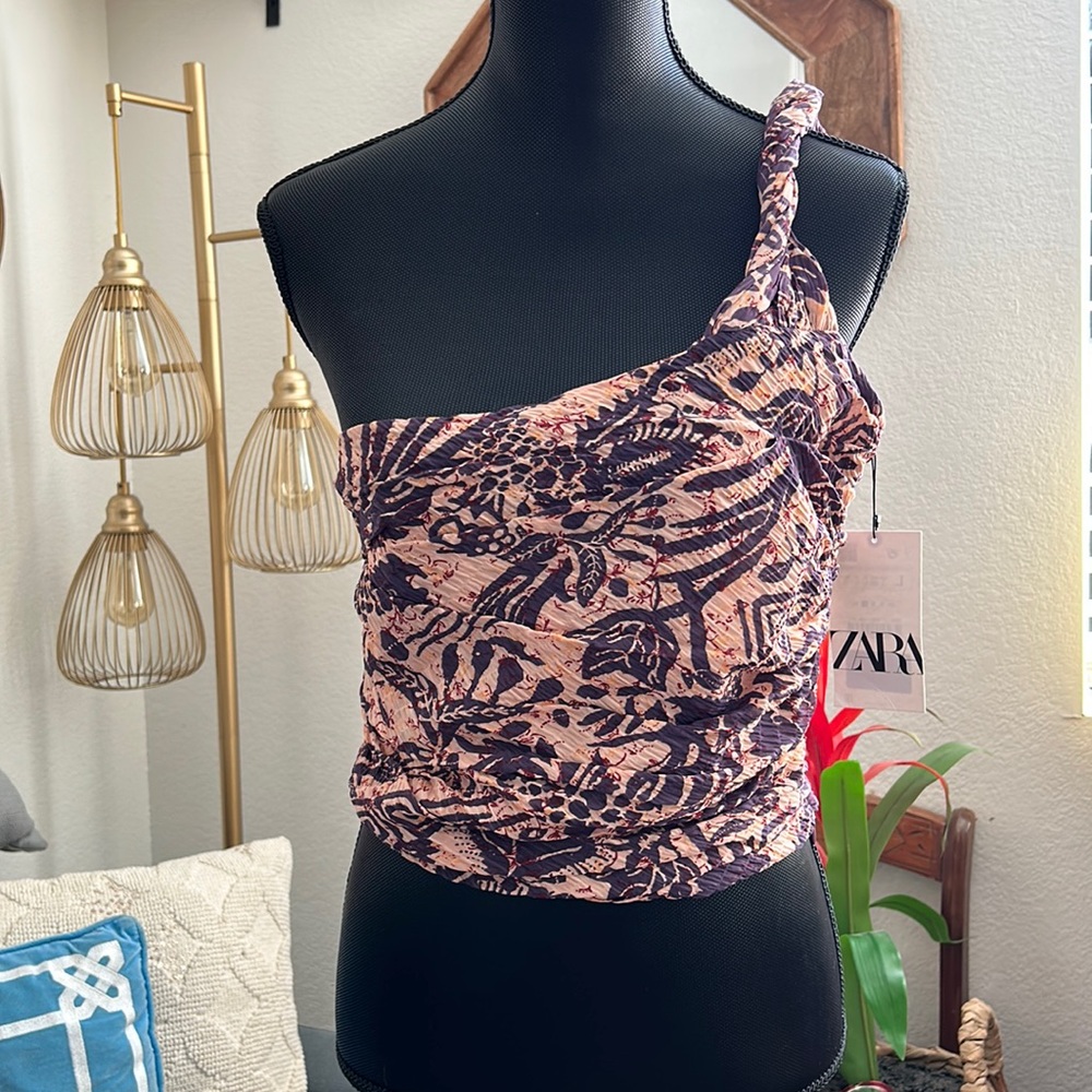 Zara PRINTED ASYMMETRICAL TOP
Mauve